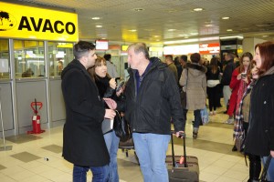 Džon Mektirnan, reditelj, stiže na beogradski aerodrom