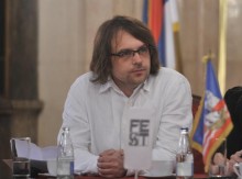 Iskonsko u sukobu sa savremenim